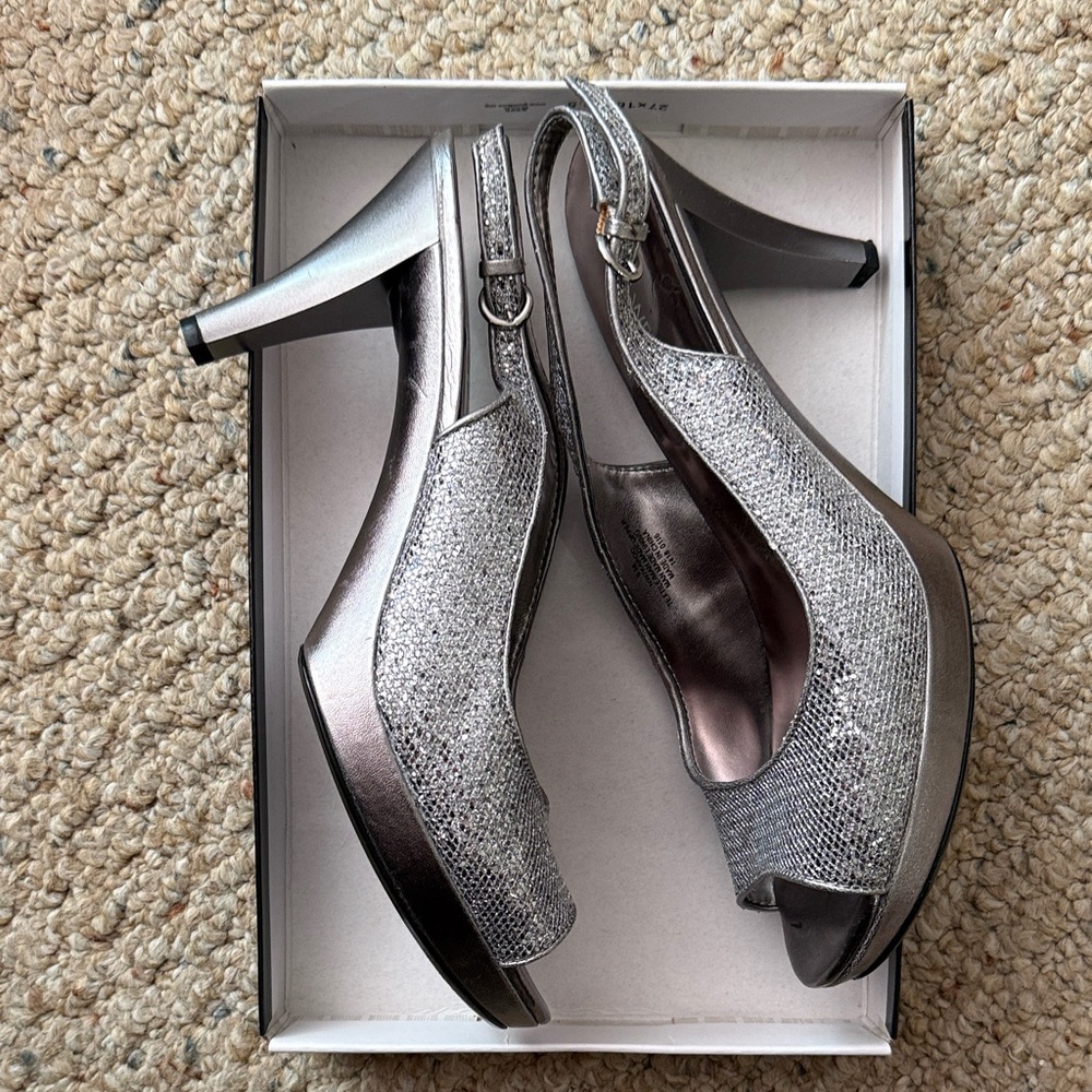 NINE WEST Silver Sparkle Slingback Heels